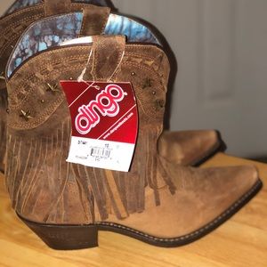 Dingo cowboy boots w/ fringe